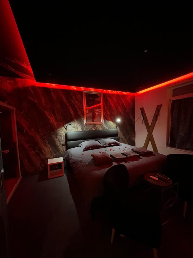 Spa De La Quarterelle Love Room 88 Vosges 르미르몽 외부 사진